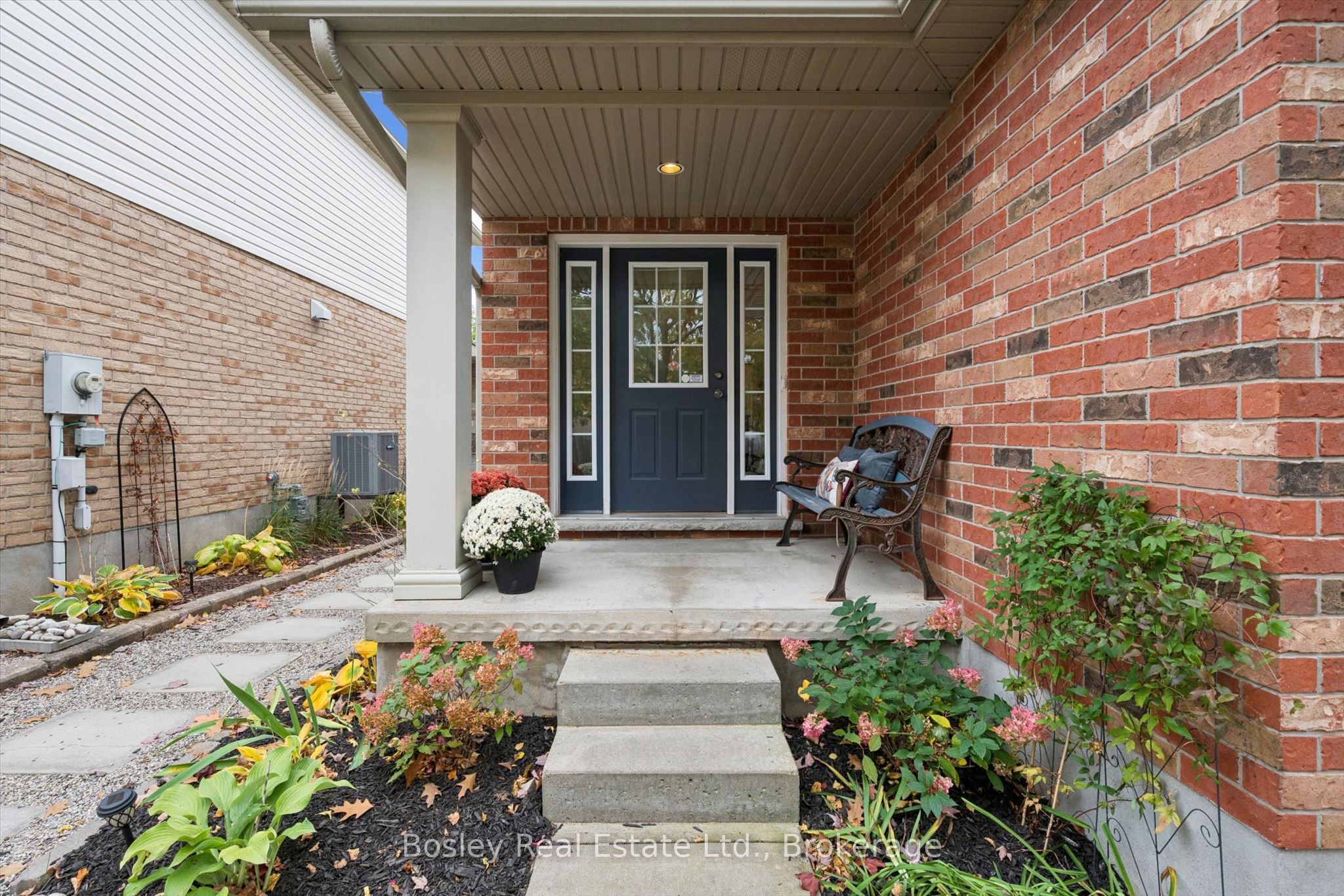 8 Walker Way Property Photo 4