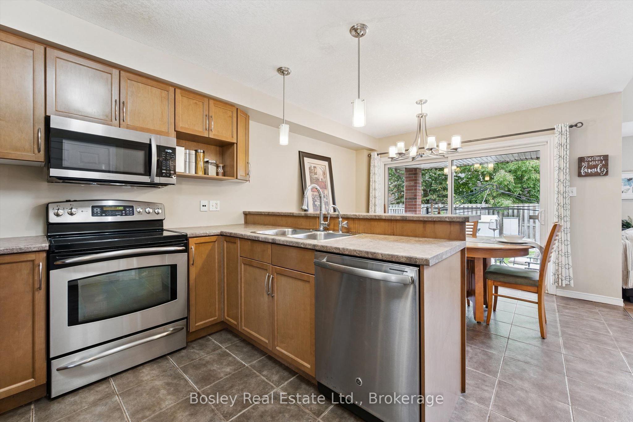 8 Walker Way Property Photo 11