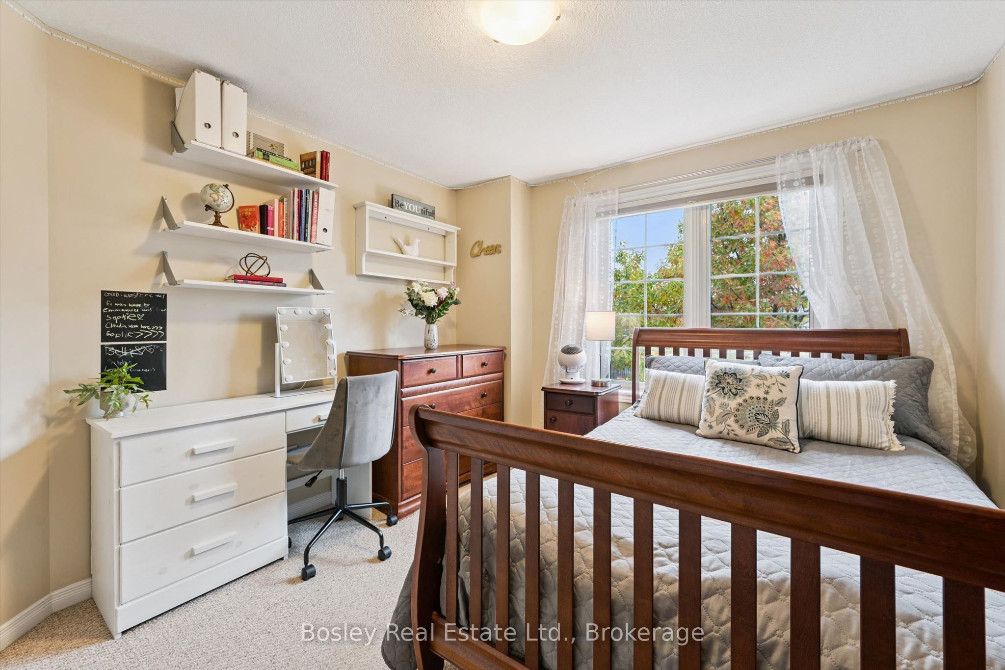 8 Walker Way Property Photo 17