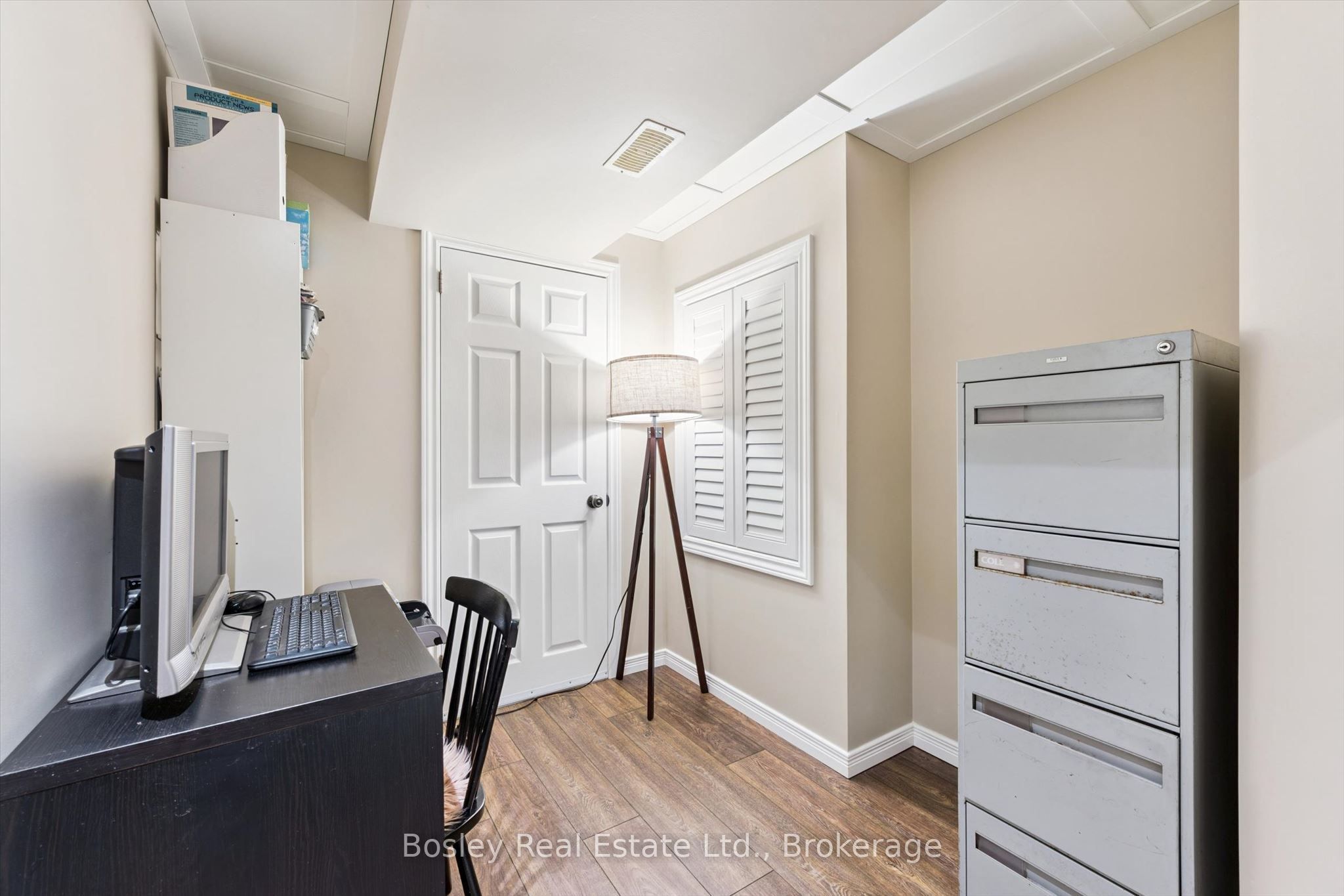 8 Walker Way Property Photo 27