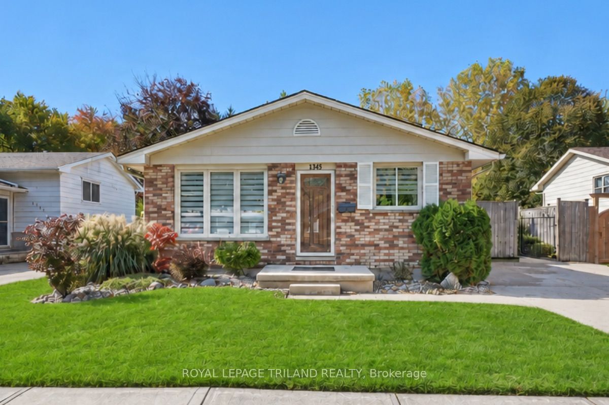1345 Aldersbrook Road Property Photo 2