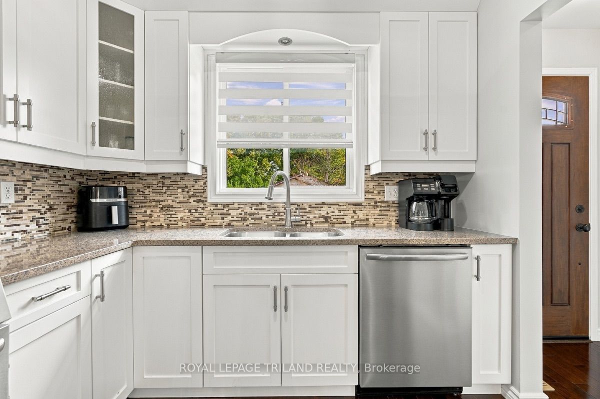1345 Aldersbrook Road Property Photo 10