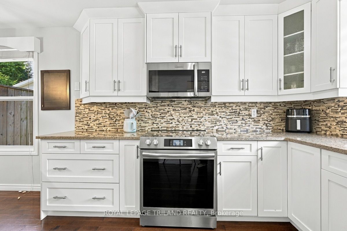 1345 Aldersbrook Road Property Photo 11