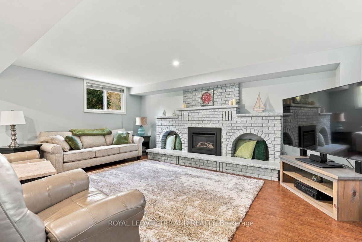 1345 Aldersbrook Road Property Photo 24