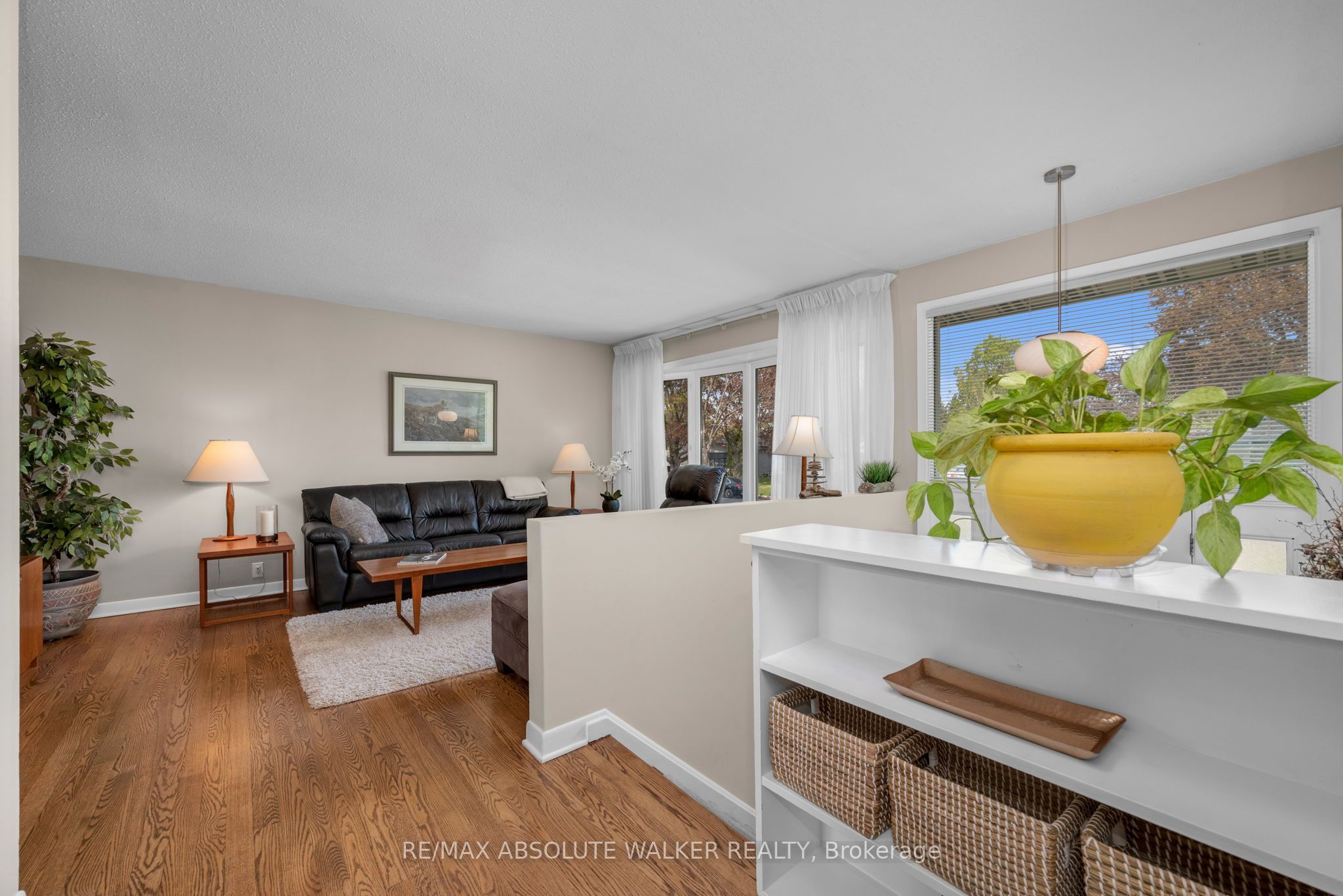 5 West Herrington Court Property Photo 9
