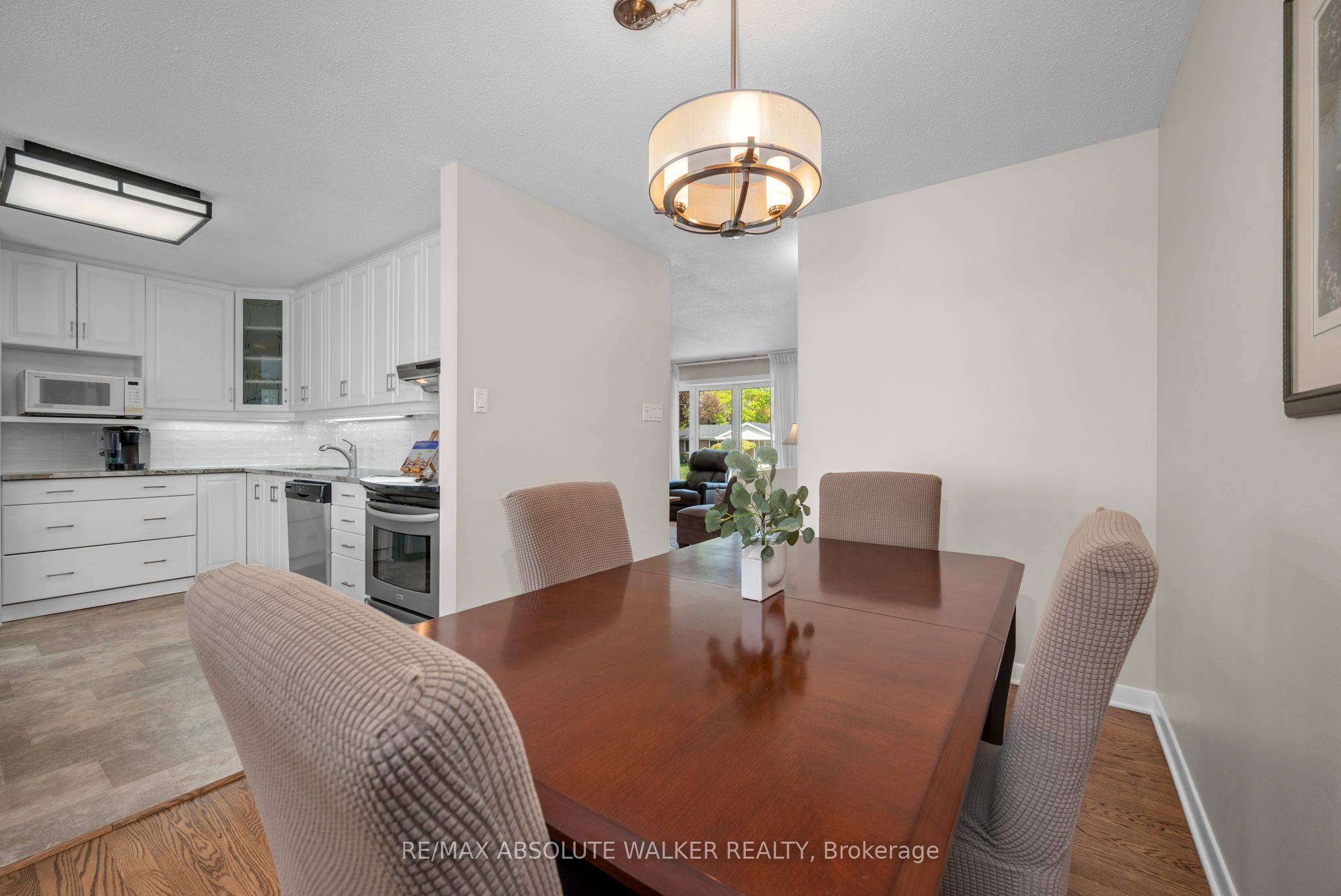 5 West Herrington Court Property Photo 16