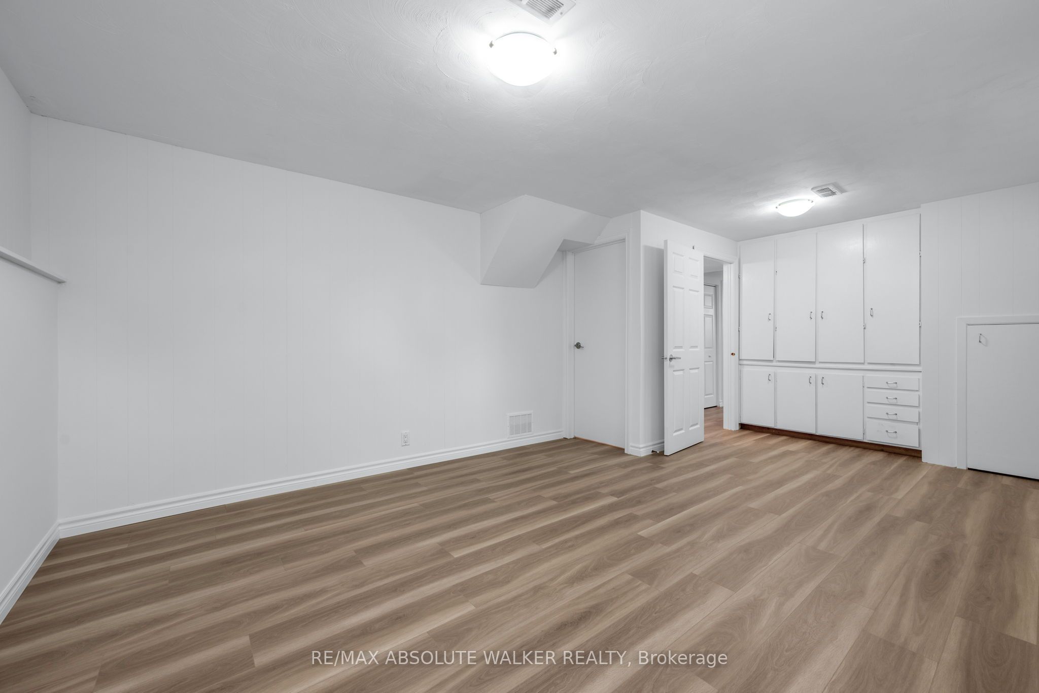 5 West Herrington Court Property Photo 37