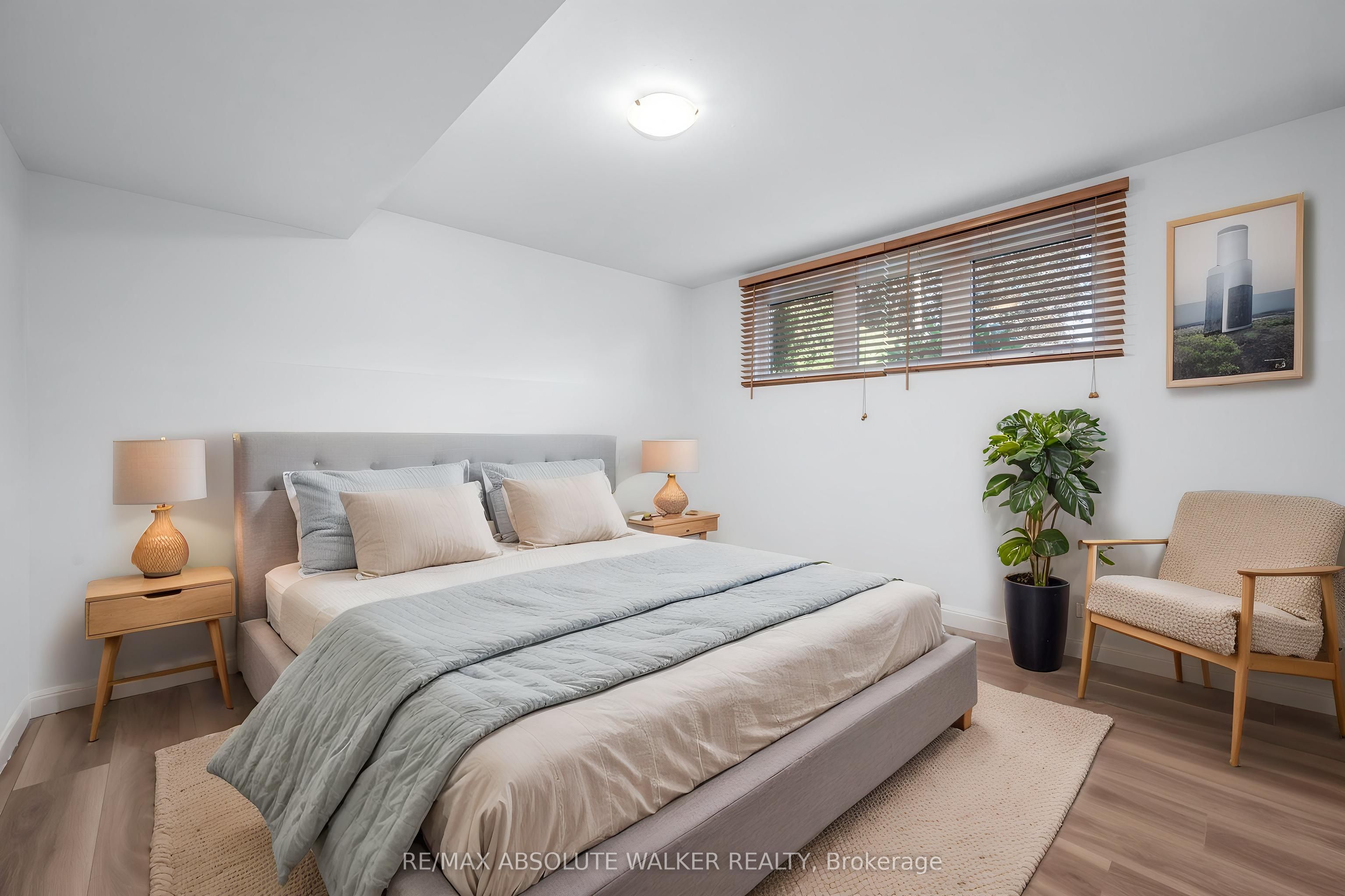 5 West Herrington Court Property Photo 38