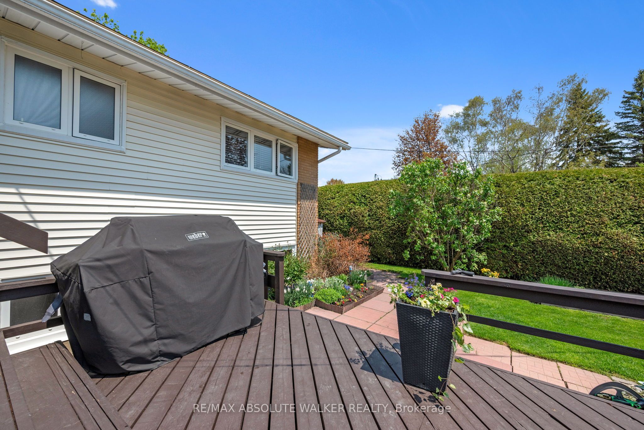5 West Herrington Court Property Photo 49
