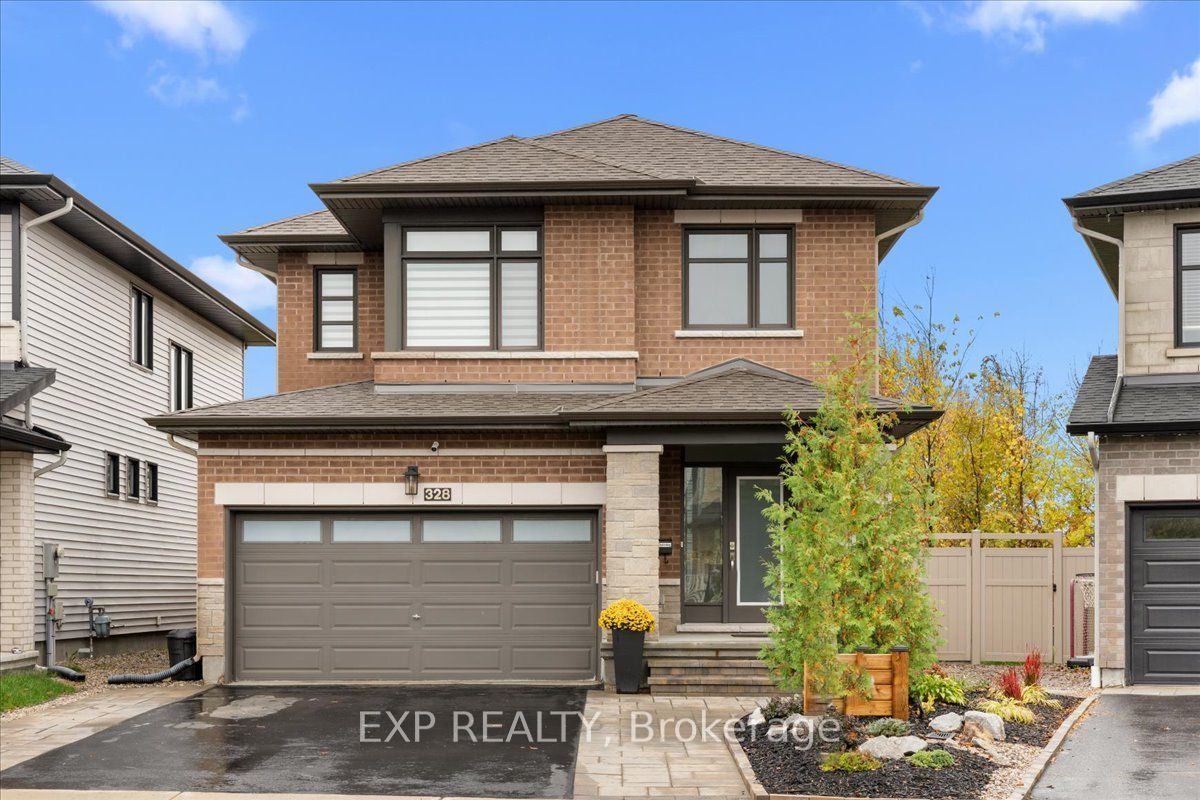 328 Serenade Crescent Property Photo 1