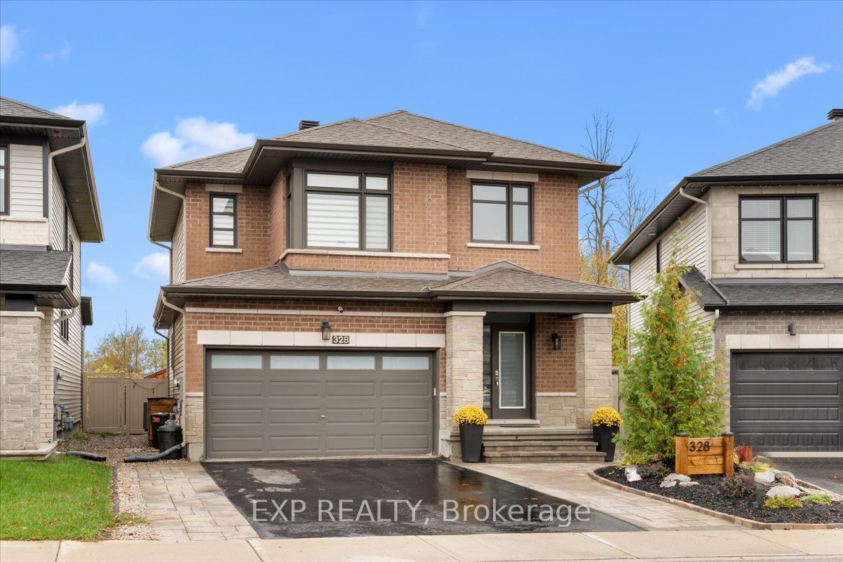 328 Serenade Crescent Property Photo 2
