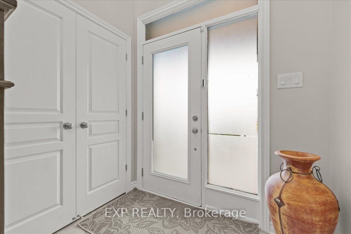 328 Serenade Crescent Property Photo 4