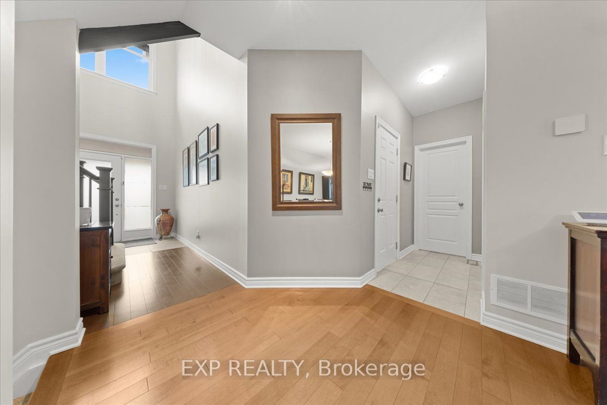 328 Serenade Crescent Property Photo 5