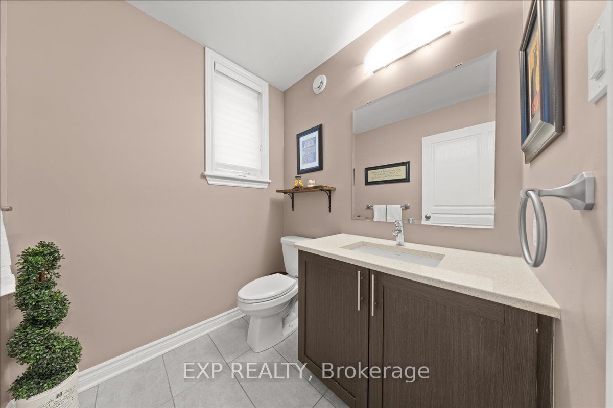 328 Serenade Crescent Property Photo 15