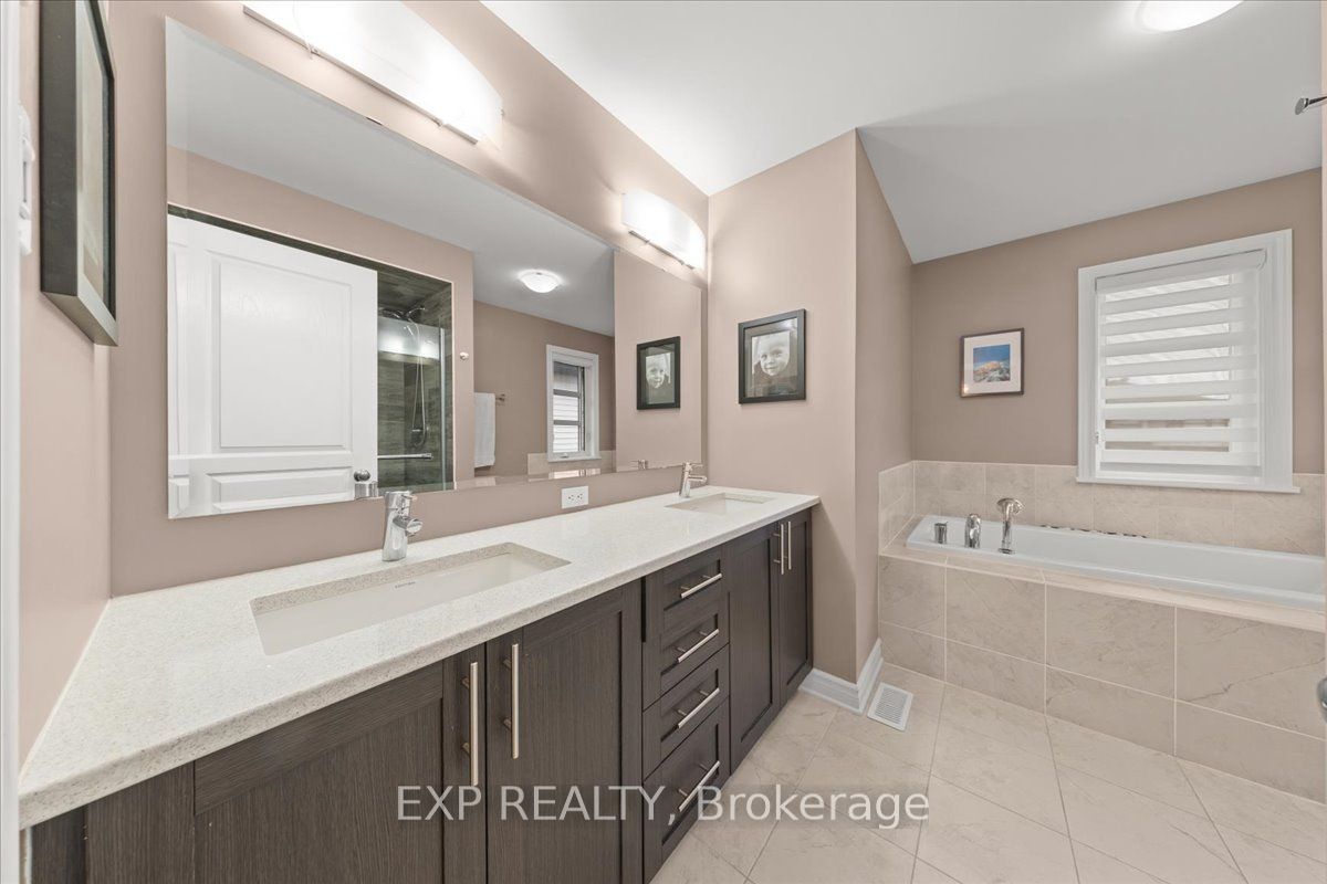 328 Serenade Crescent Property Photo 21