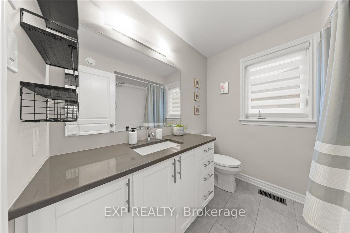328 Serenade Crescent Property Photo 23