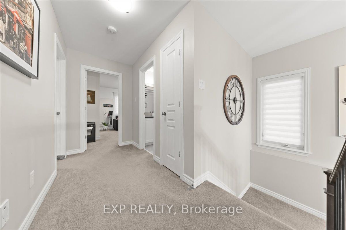 328 Serenade Crescent Property Photo 24