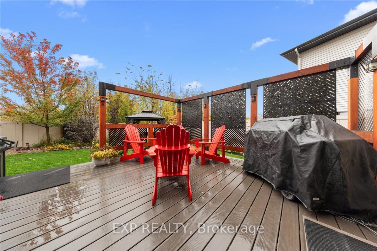 328 Serenade Crescent Property Photo 31