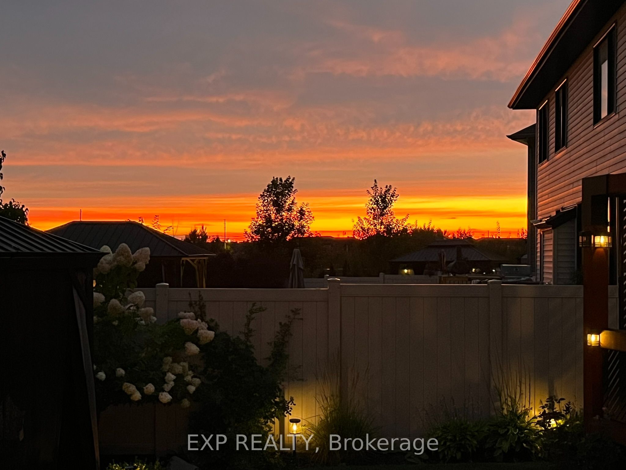 328 Serenade Crescent Property Photo 42