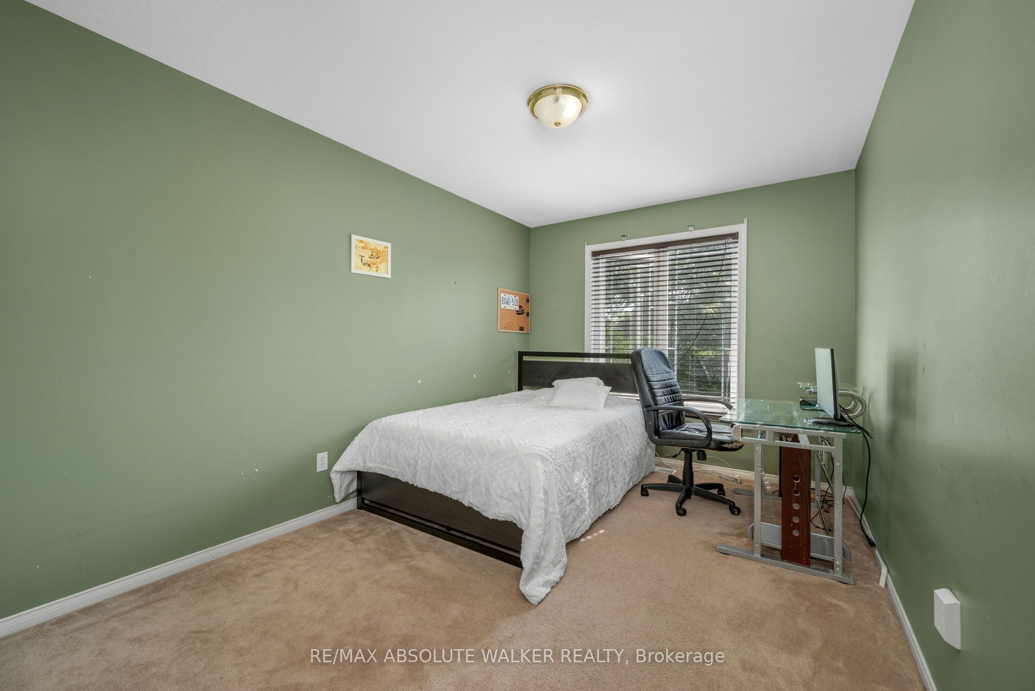 1104 Candlewood Street Property Photo 20
