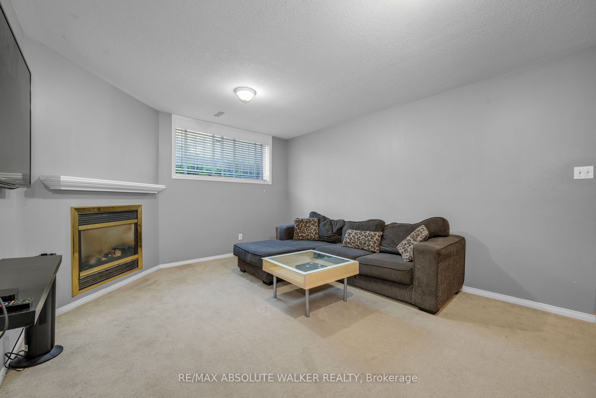 1104 Candlewood Street Property Photo 24