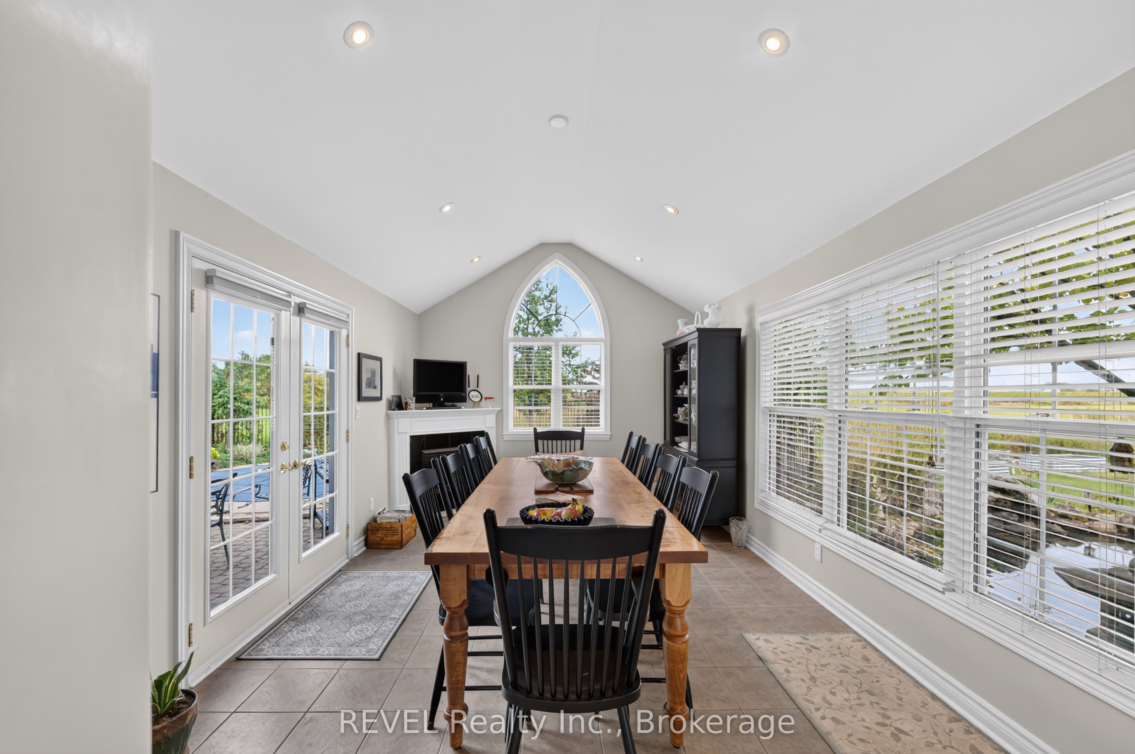 777 Mcnab Road Property Photo 18