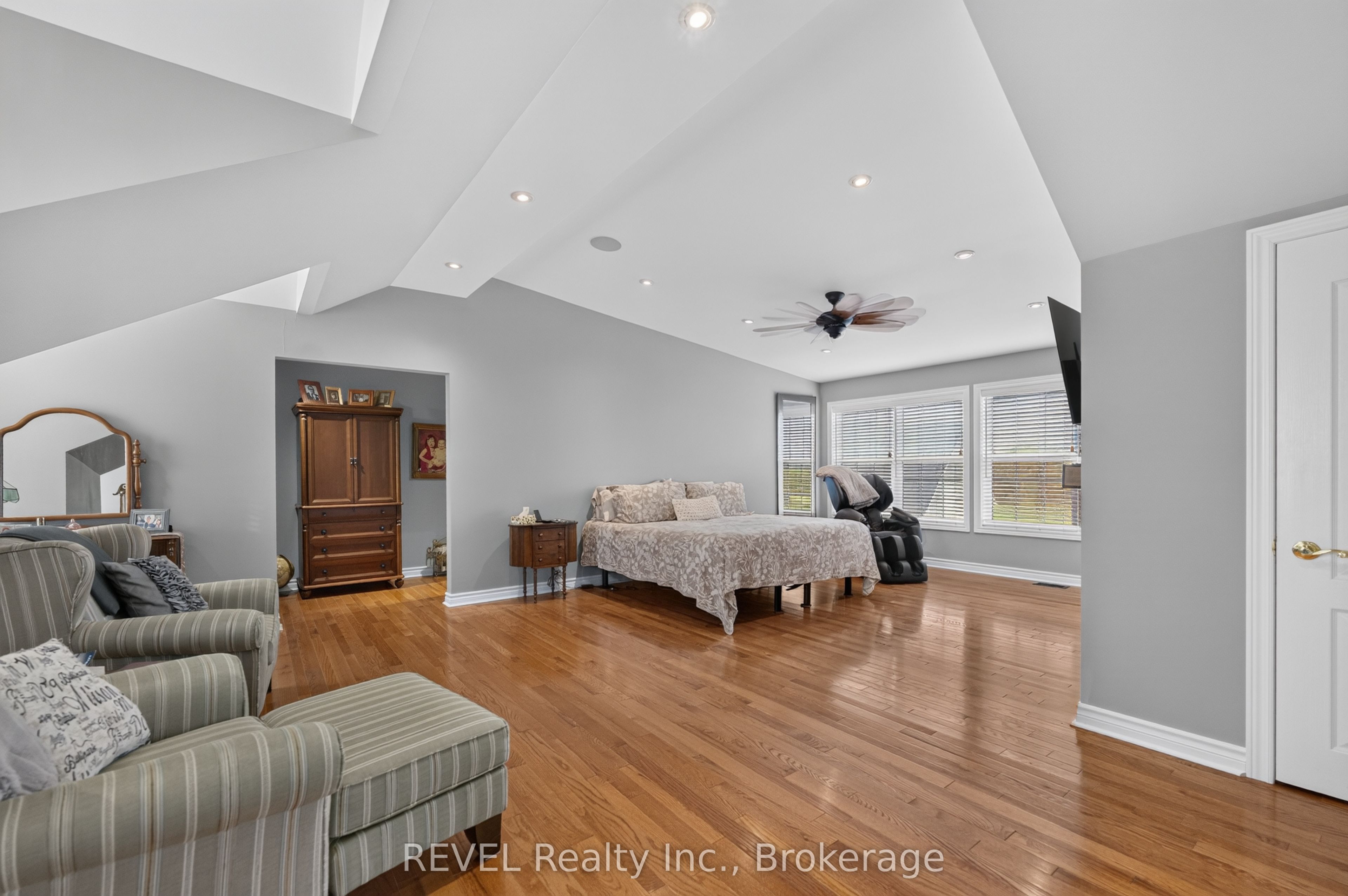 777 Mcnab Road Property Photo 32