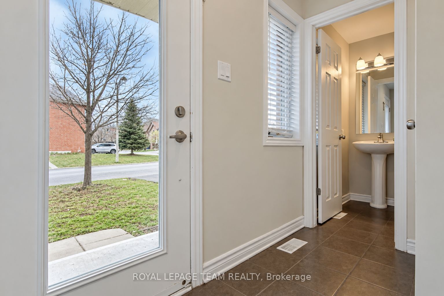 125 Dunforest Terrace Property Photo 2