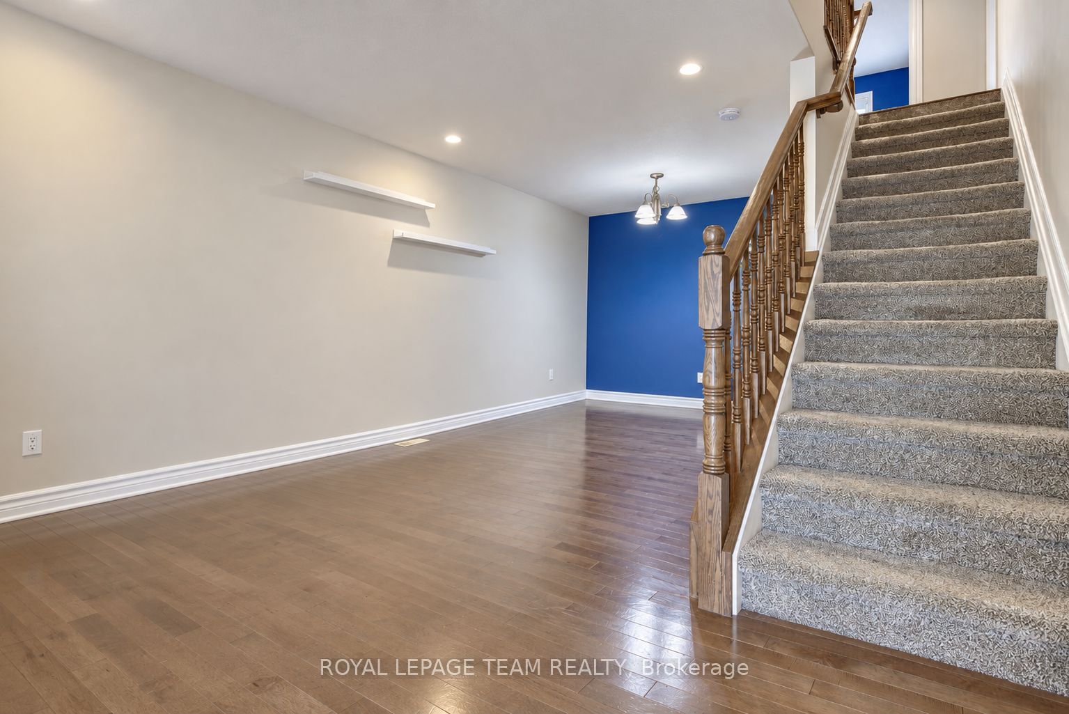 125 Dunforest Terrace Property Photo 4
