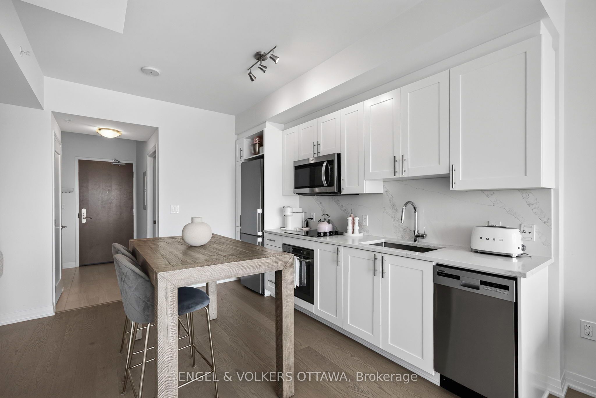 805 Carling Avenue 1503 Property Photo 14
