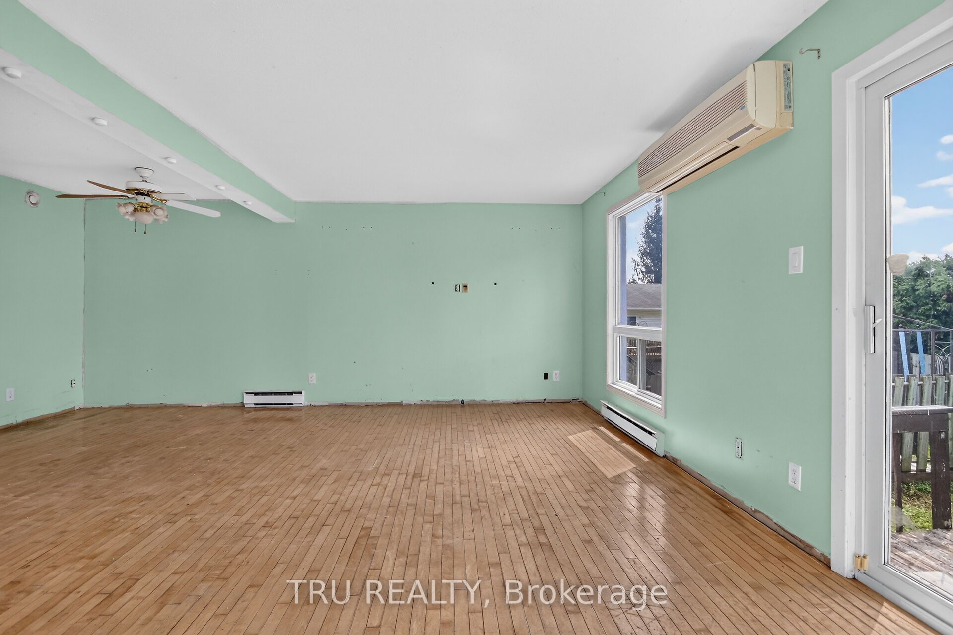 2050 Riviera Terrace 27 Property Photo 17
