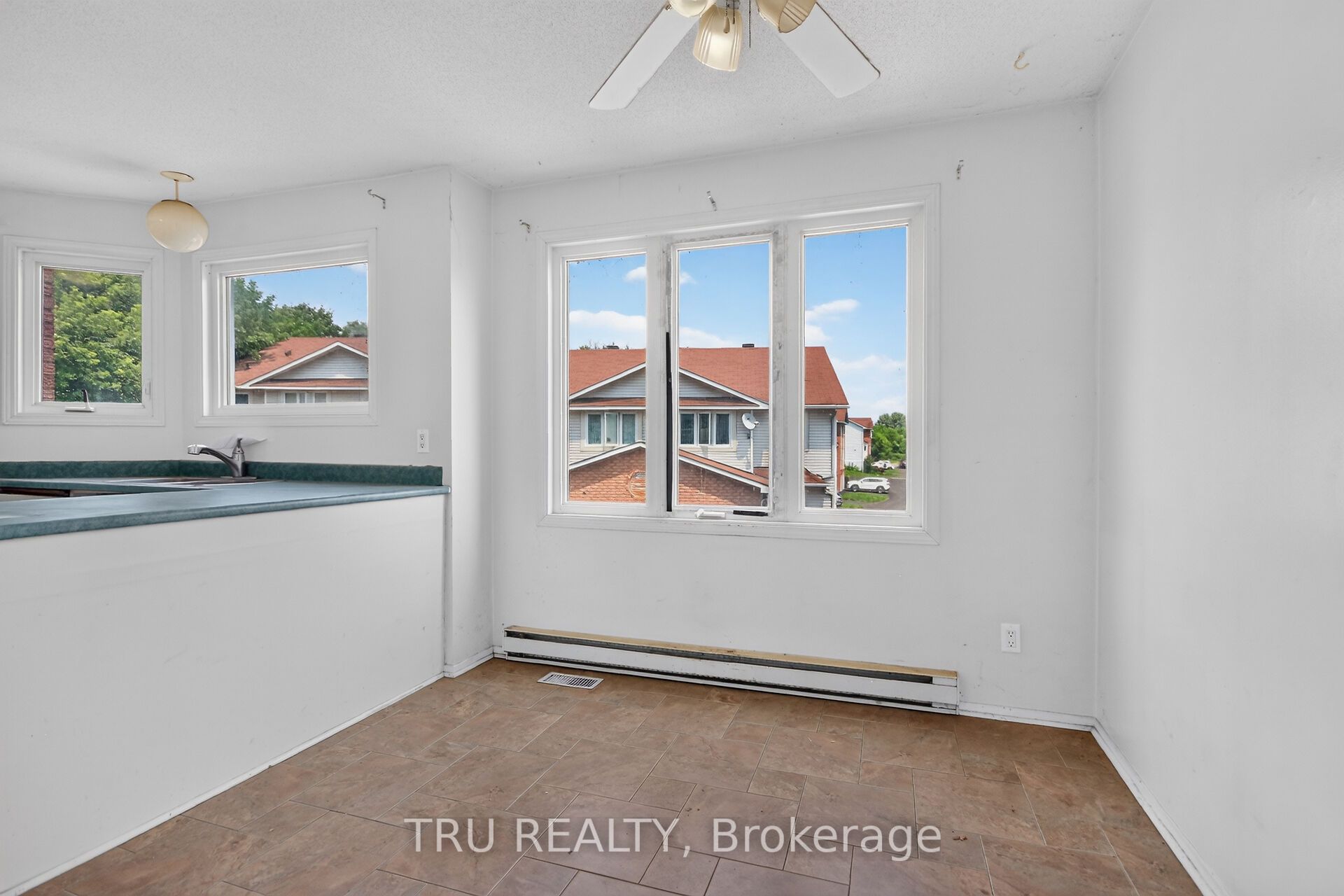 2050 Riviera Terrace 27 Property Photo 21