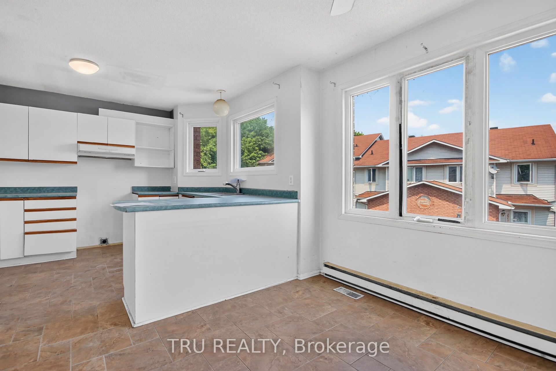 2050 Riviera Terrace 27 Property Photo 22