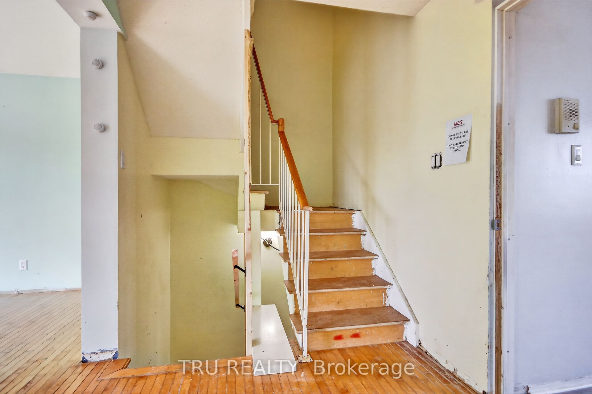 2050 Riviera Terrace 27 Property Photo 31