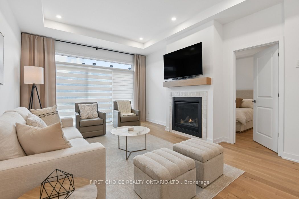 244 Hampshire Place Property Photo 6