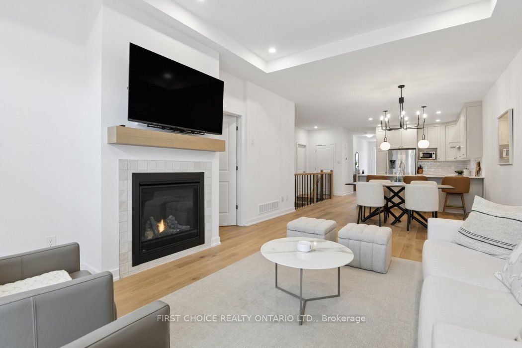 244 Hampshire Place Property Photo 8