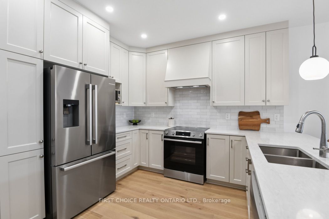 244 Hampshire Place Property Photo 14
