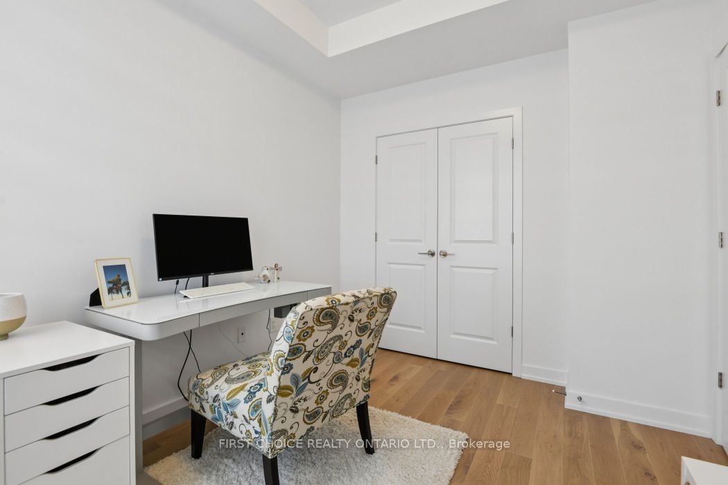 244 Hampshire Place Property Photo 21