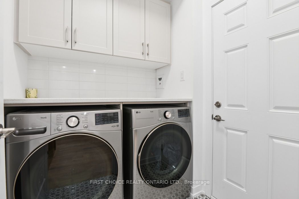 244 Hampshire Place Property Photo 23