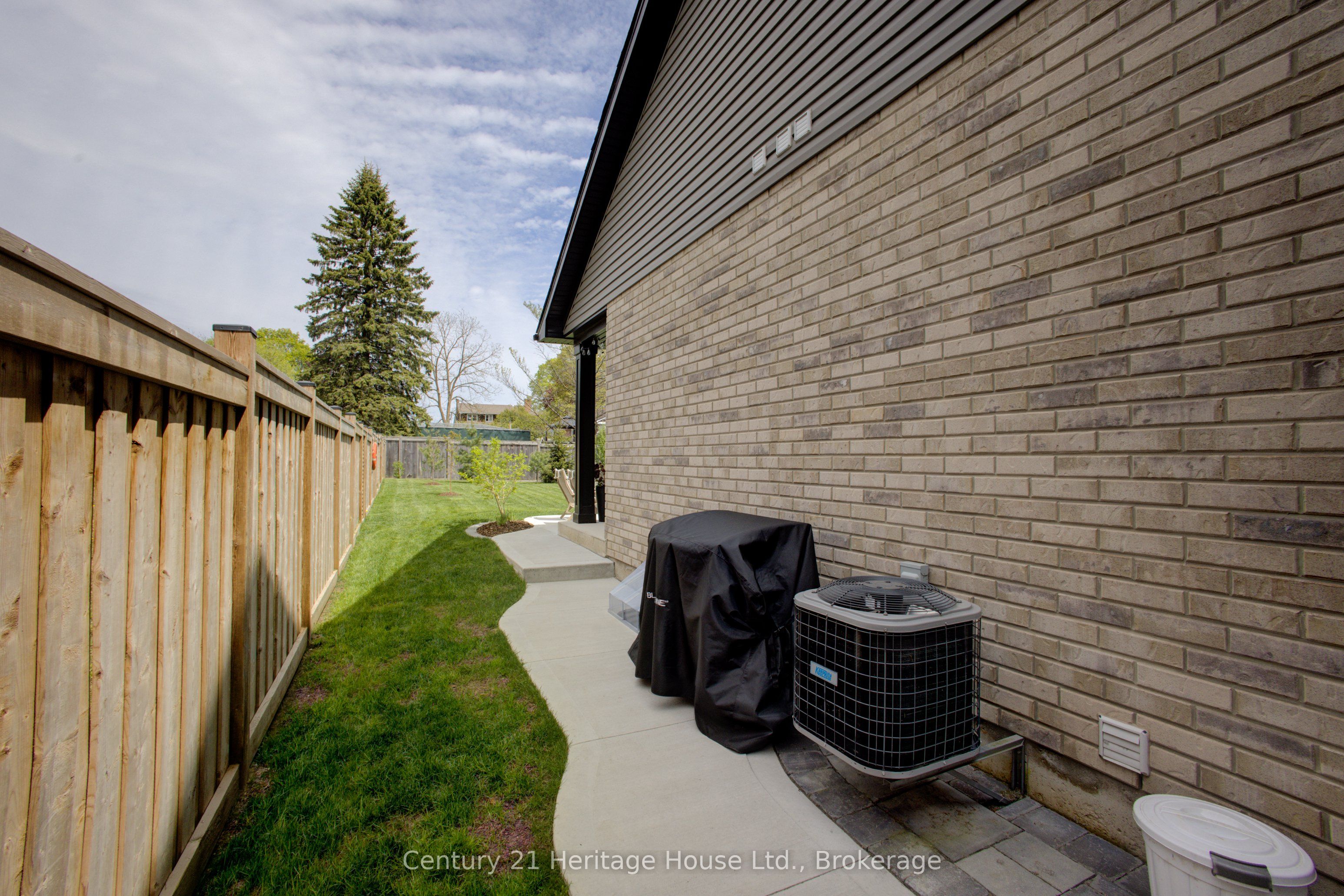 111 Eccles Avenue Property Photo 42