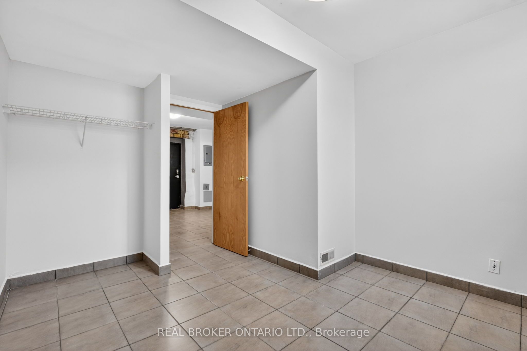 12 Bridgeport Road E 9 Property Photo 30