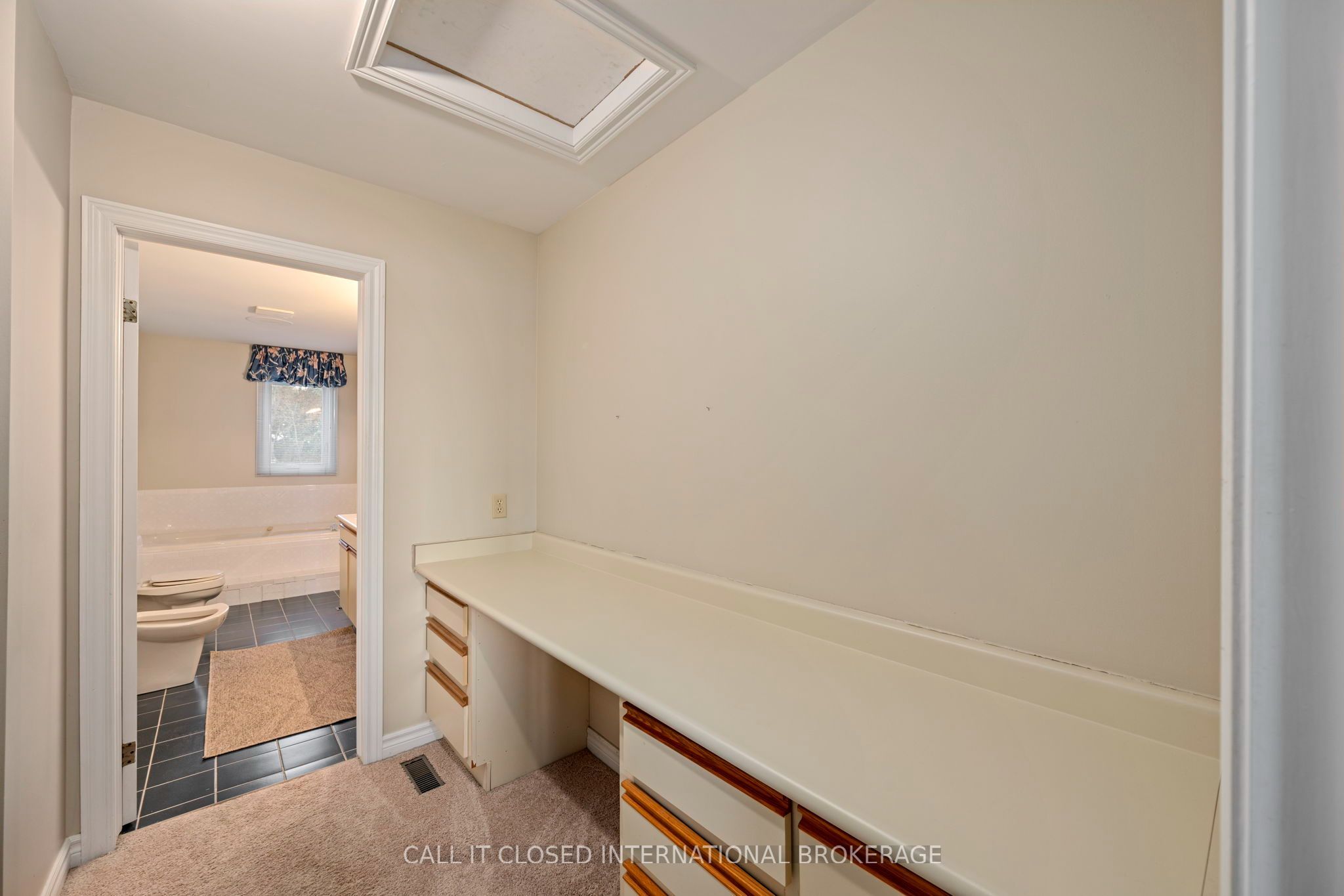 374 Front Street 32 Property Photo 25