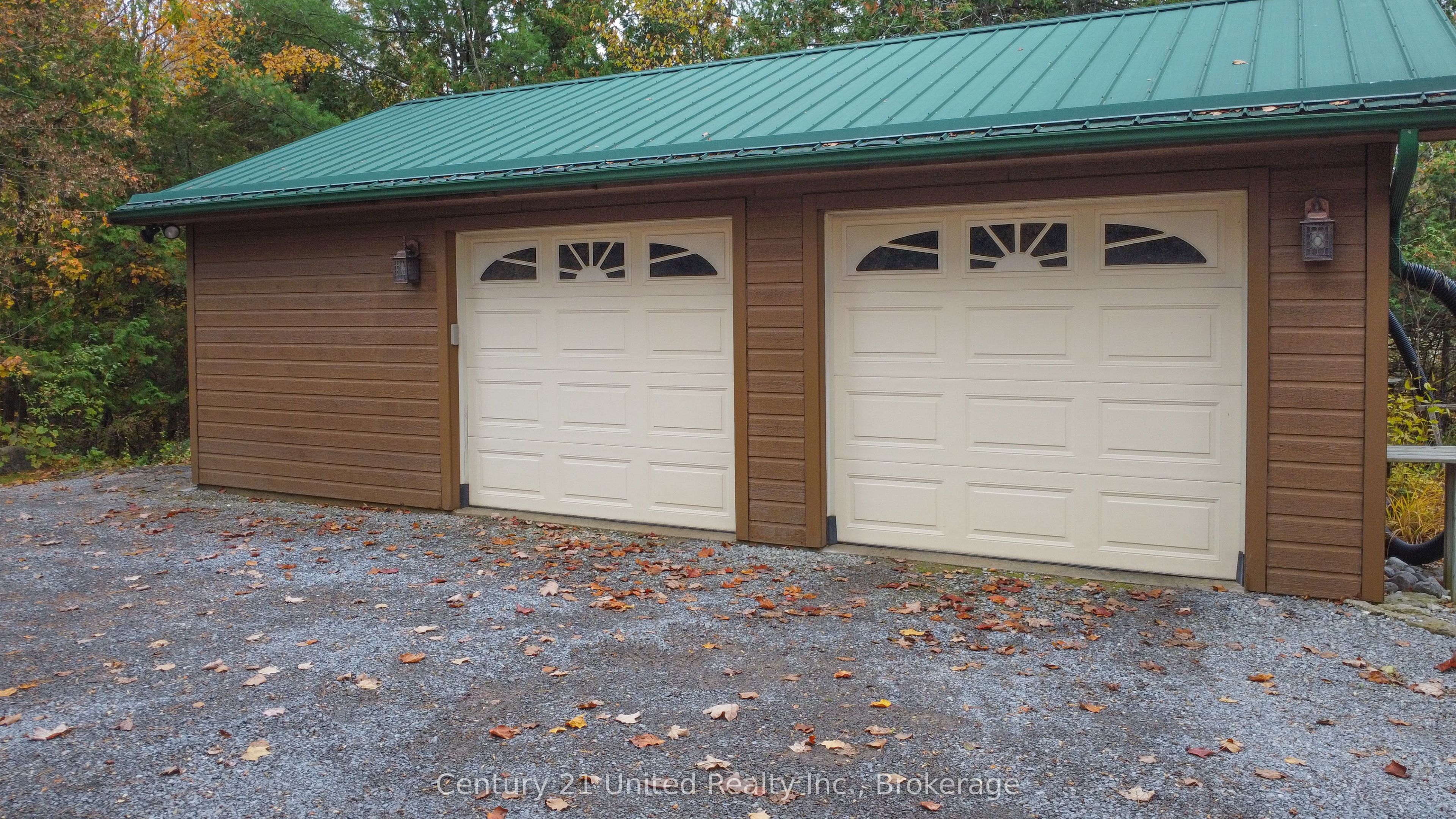 395 Sawmill Road Property Photo 5