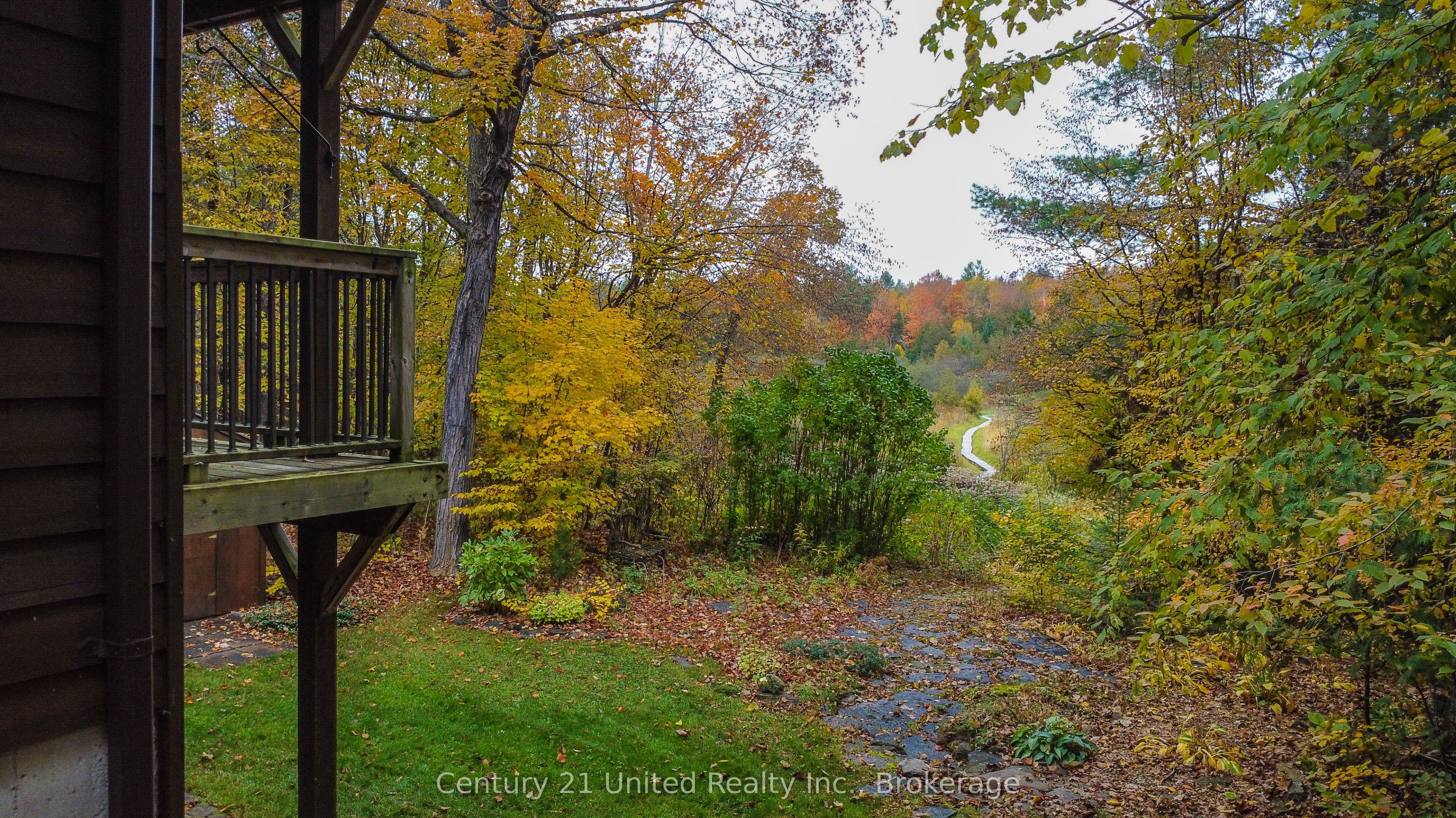 395 Sawmill Road Property Photo 9