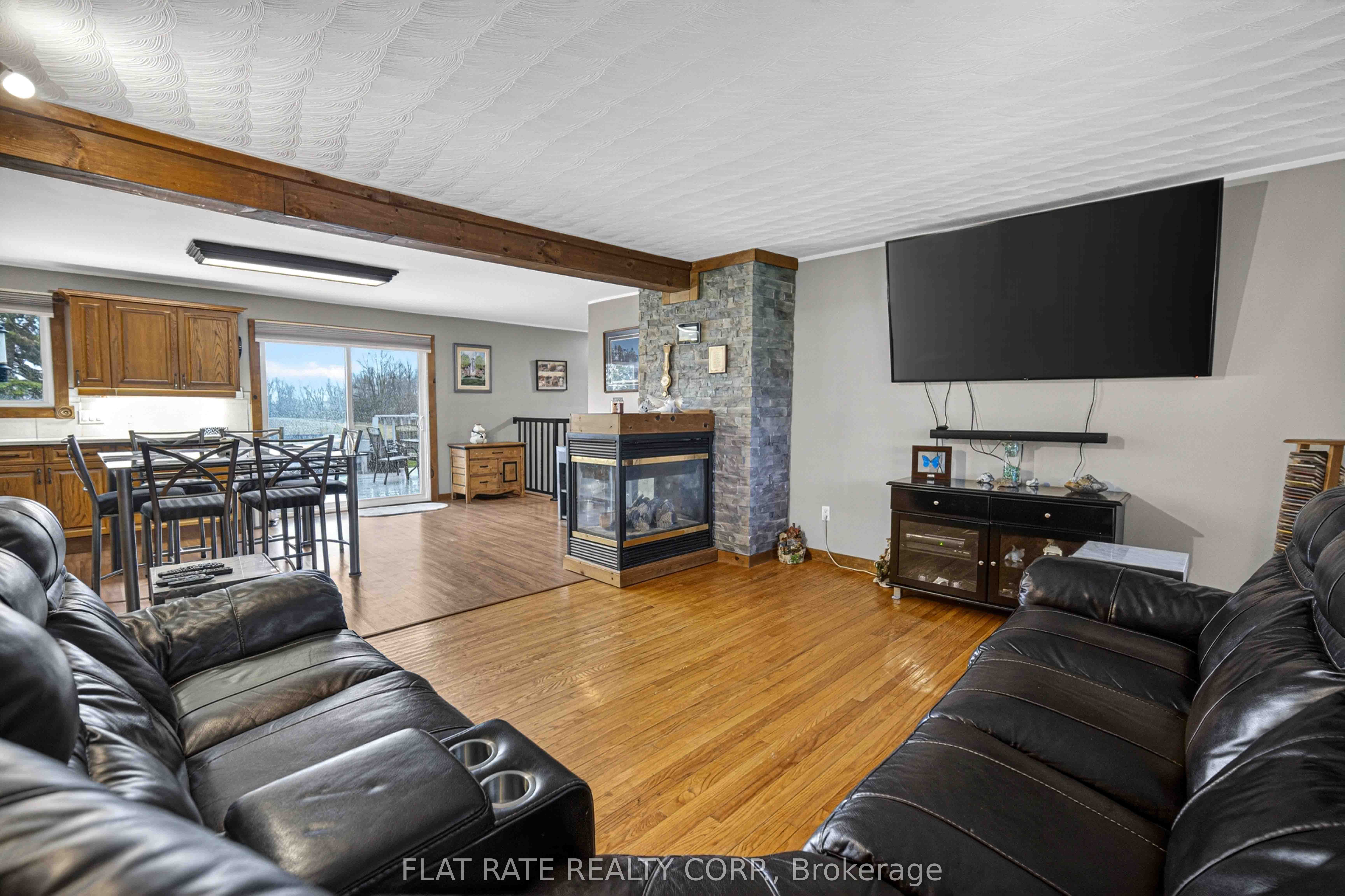 23 Willow Road Property Photo 6