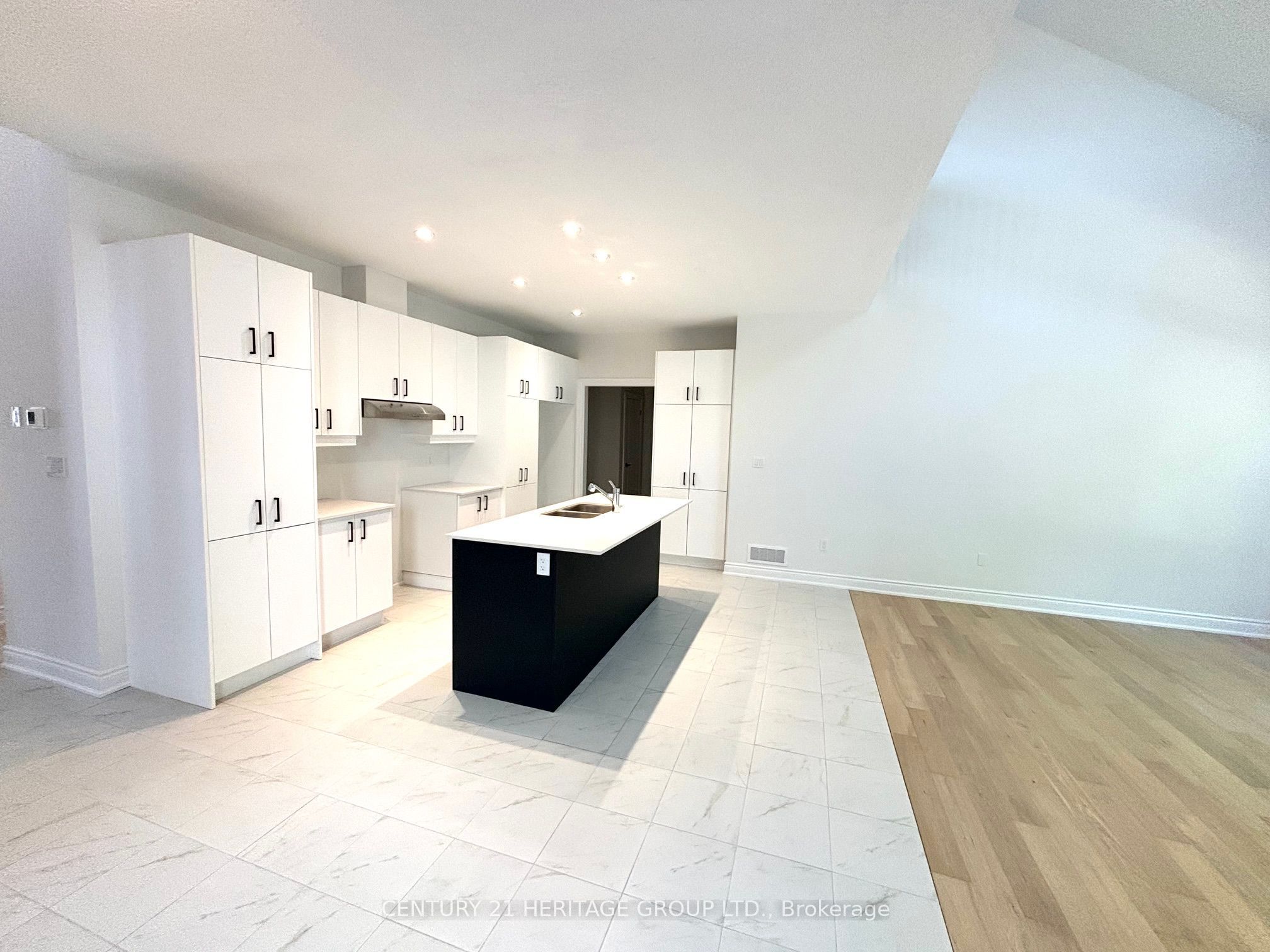 130 Beacon Drive Property Photo 7