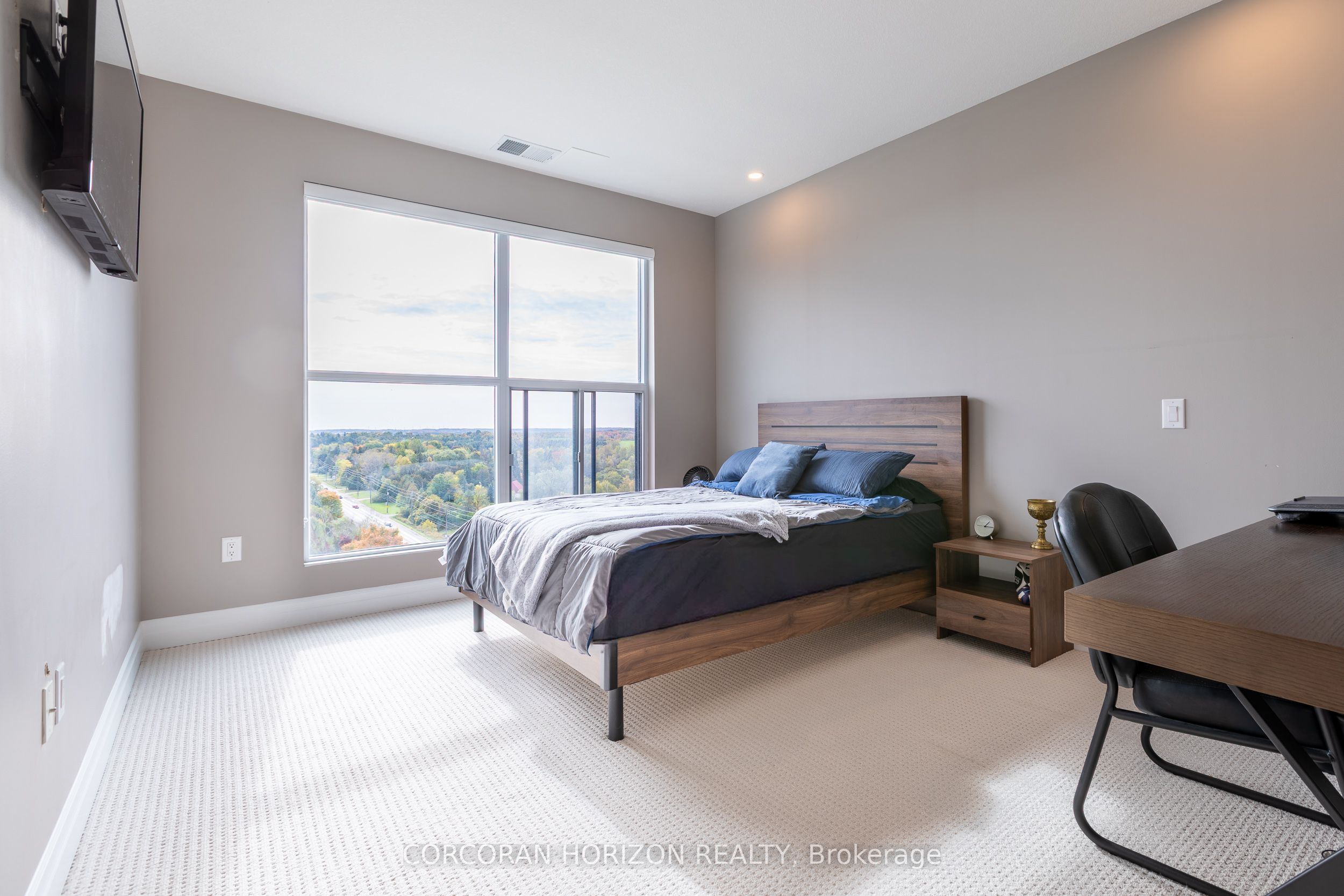 1878 Gordon Street 1102 Property Photo 11