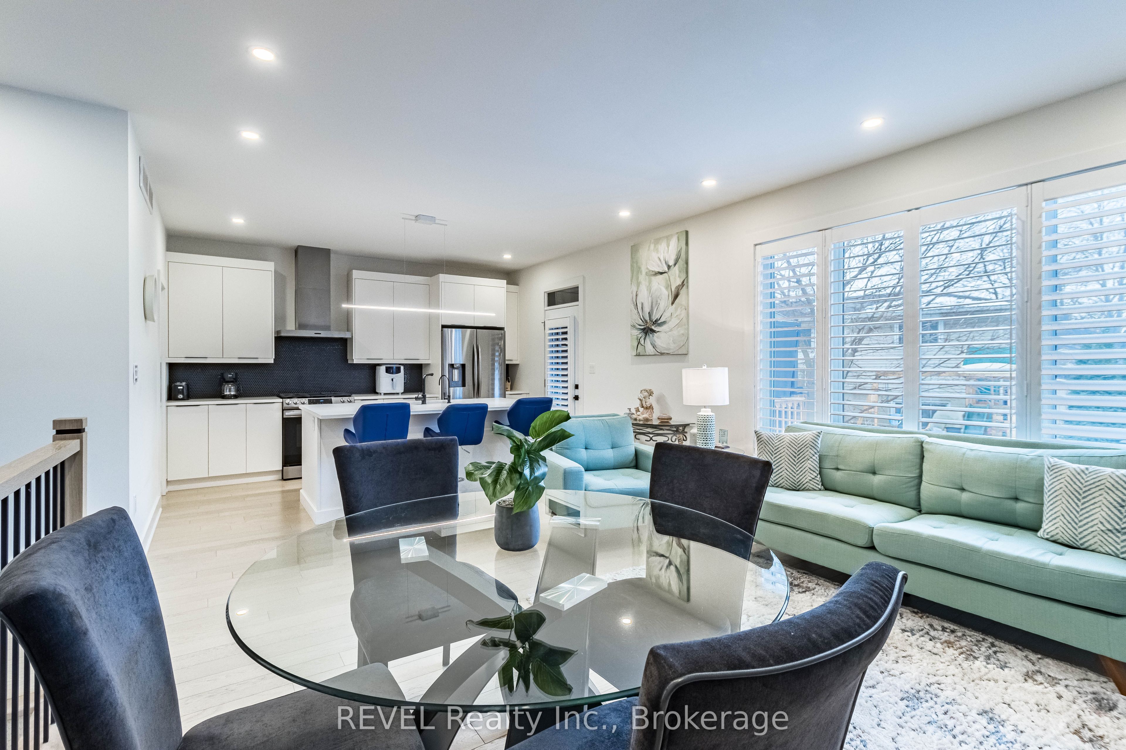 18 Princeton Common Street Property Photo 10