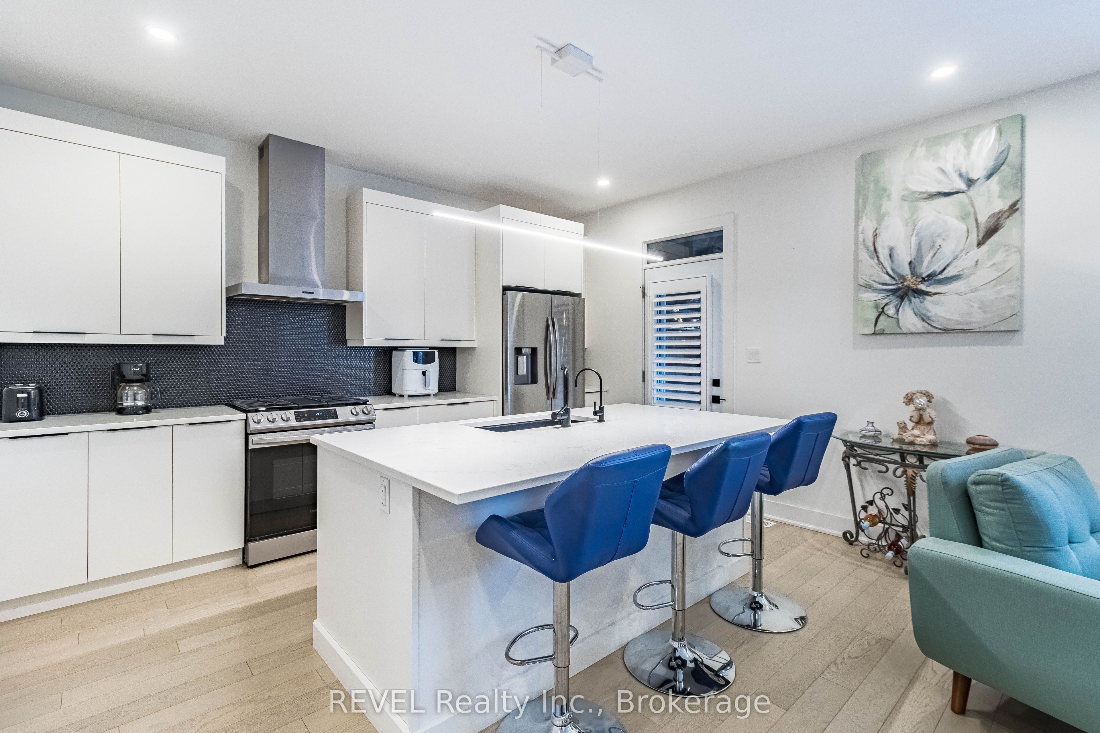 18 Princeton Common Street Property Photo 12
