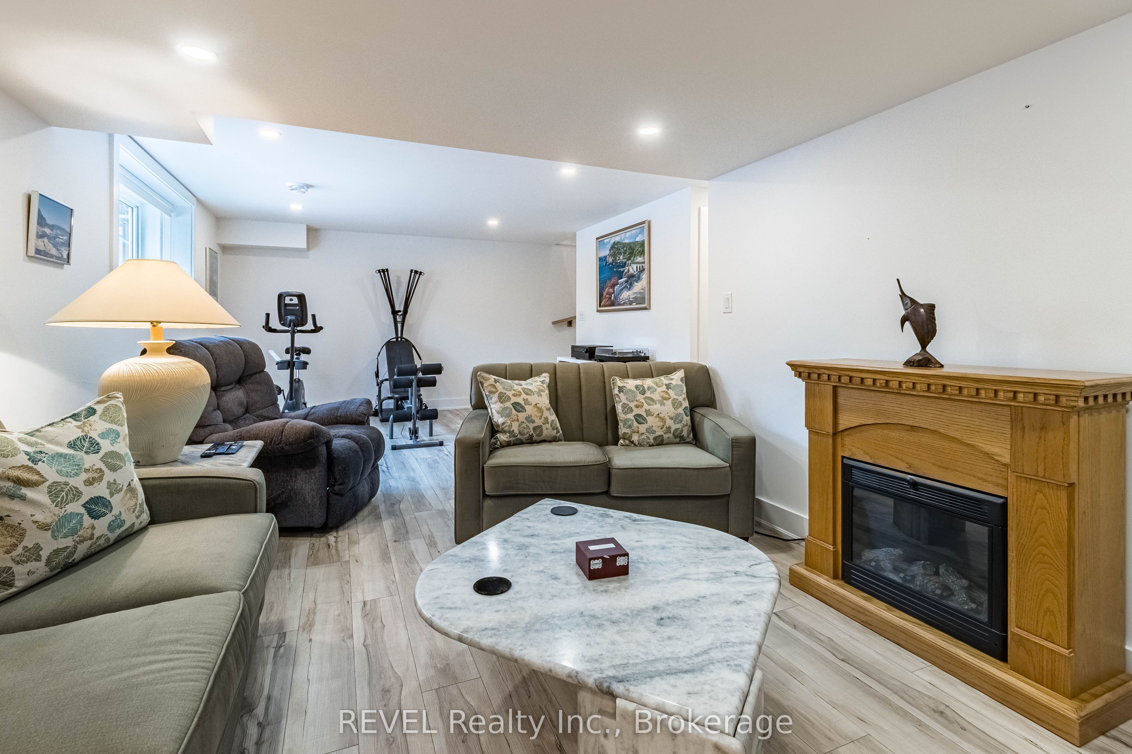 18 Princeton Common Street Property Photo 33